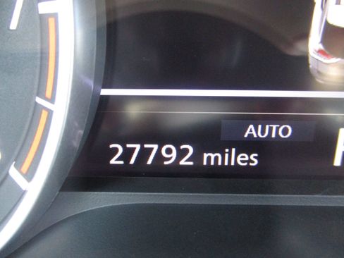 Used 2023 Nissan Rogue SV AWD/4WD image 18