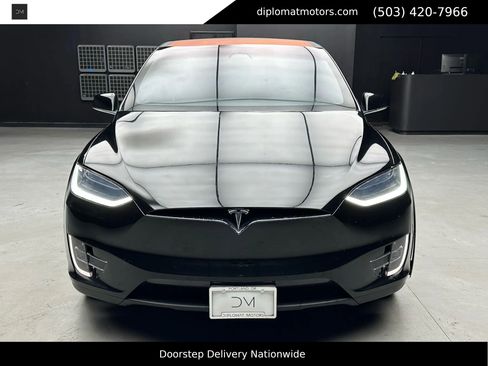 Used 2018 Tesla Model X 75D image 11
