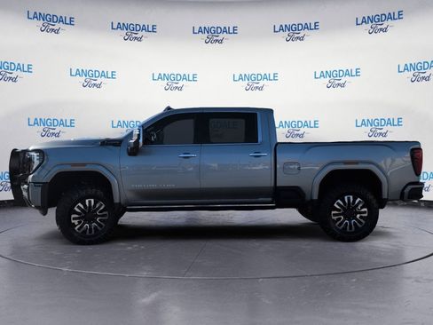 Used 2025 GMC Sierra 2500 Denali Ultimate image 10