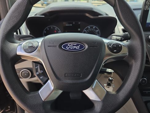 Used 2022 Ford Transit Connect XLT FWD image 18