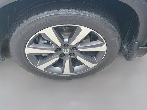 Used 2025 Honda Pilot Elite image 37