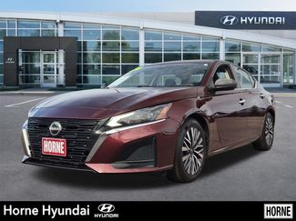 Used 2024 Nissan Altima 2.5 SV FWD video 1