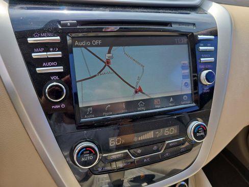 Used 2016 Nissan Murano SV w/ Premium Package AWD/4WD image 36