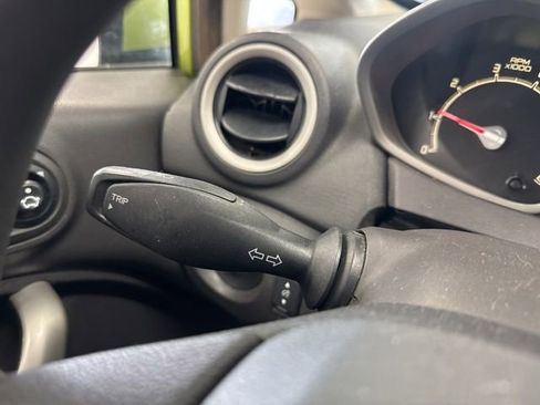 Used 2012 Ford Fiesta SE image 30