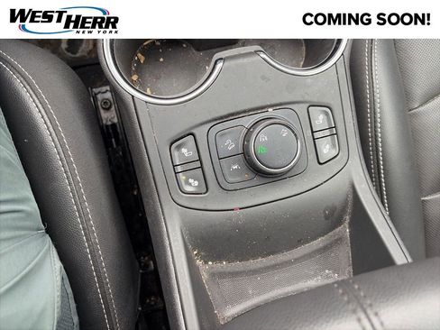 Used 2023 GMC Terrain SLT w/ Elevation Edition AWD/4WD image 9