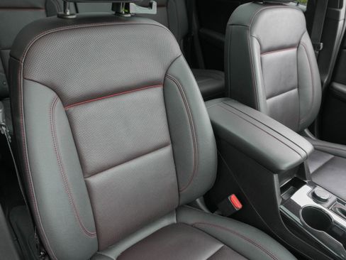 Used 2022 Chevrolet Blazer RS w/ Enhanced Convenience Package image 14