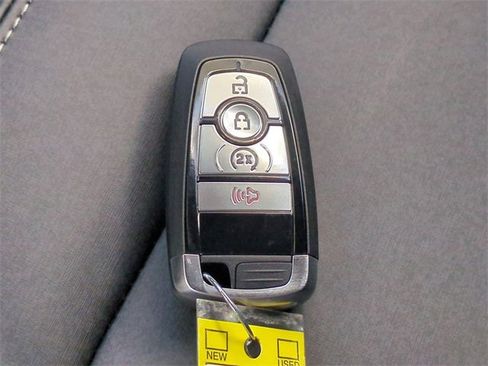 New 2025 Ford Bronco Badlands image 28