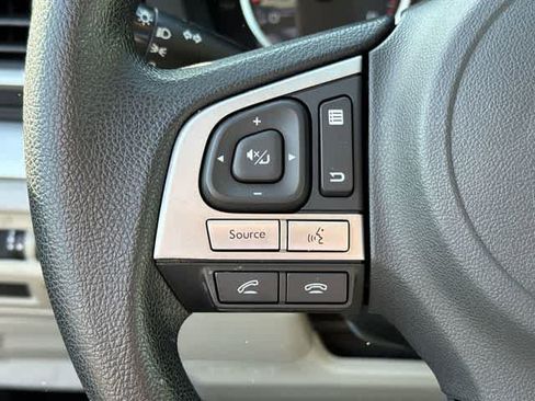 Used 2018 Subaru Forester 2.5i AWD/4WD image 21