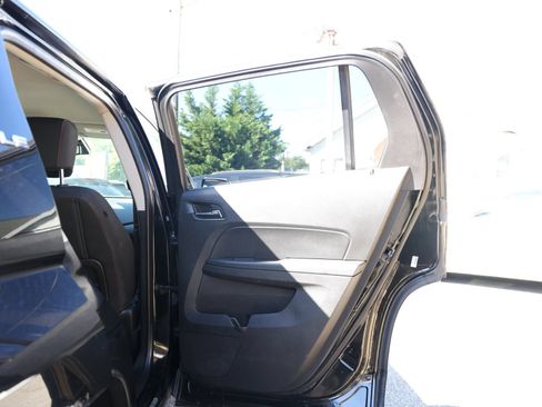 Used 2017 GMC Terrain SLE FWD image 23