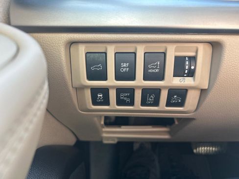 Used 2017 Subaru Outback 2.5i Premium AWD/4WD image 16