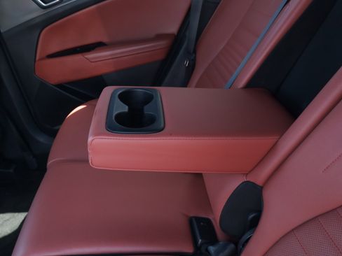 Used 2024 Kia Sportage SX image 16