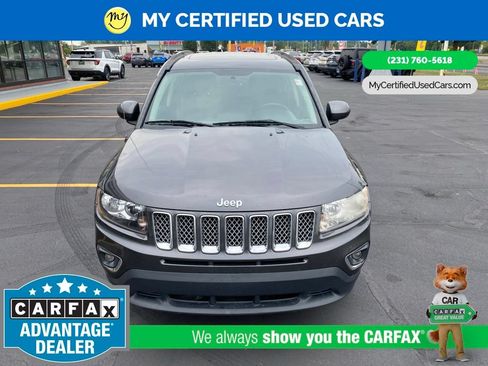 Used 2017 Jeep Compass Latitude AWD/4WD image 2