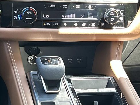 New 2026 Nissan Pathfinder Platinum w/ Lighting Package AWD/4WD image 27