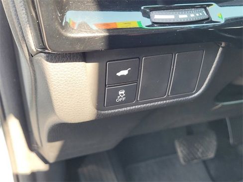 Used 2023 Honda CR-V EX-L image 17