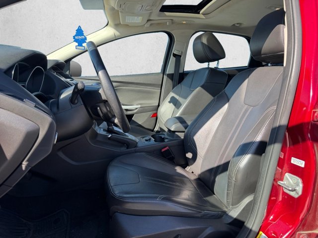Used 2014 Ford Focus SE w/ Equipment Group 201A FWD image 10