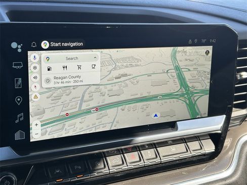 Used 2022 Chevrolet Silverado 1500 High Country w/ Technology Package image 32