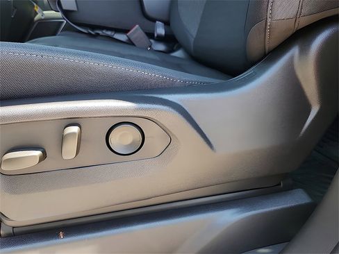 New 2026 GMC Sierra 1500 SLE w/ Preferred Package image 12