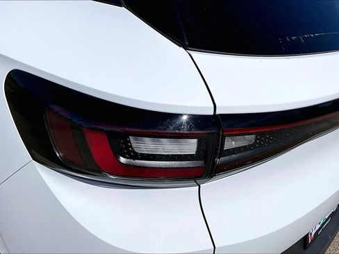 Used 2022 Volkswagen ID.4 Pro RWD image 28