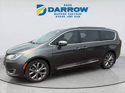 Certified 2019 Chrysler Pacifica Limited w/ Tire & Wheel Group