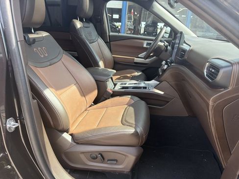 Used 2023 Ford Explorer King Ranch w/ Technology Package RWD image 26