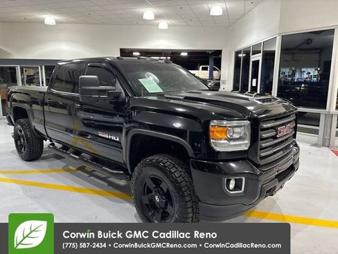 Used 2018 GMC Sierra 2500 SLT w/ All Terrain HD Package AWD/4WD image 4