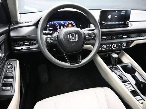 Used 2025 Honda Accord SE image 13