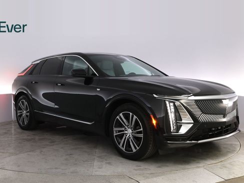 Used 2024 Cadillac Lyriq Luxury AWD/4WD image 13