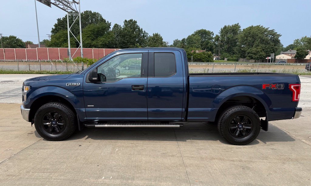 Used 2015 Ford F150 XLT w/ Equipment Group 301A Mid AWD/4WD image 9