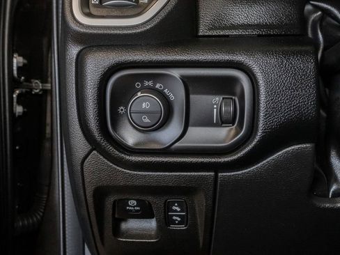 Used 2022 RAM 1500 Big Horn AWD/4WD image 14