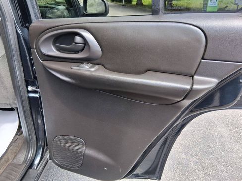 Used 2008 Chevrolet TrailBlazer LT w/ Sun And Sound Package RWD image 20