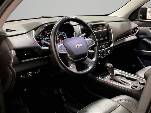 Used 2019 Chevrolet Traverse RS image 17
