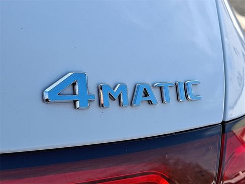 Used 2023 Mercedes-Benz GLC 300 4MATIC image 30