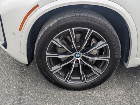 Used 2024 BMW X5 sDrive40i w/ Executive Package RWD image 10