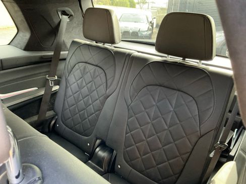 Used 2023 BMW X7 xDrive40i w/ M Sport Package image 26