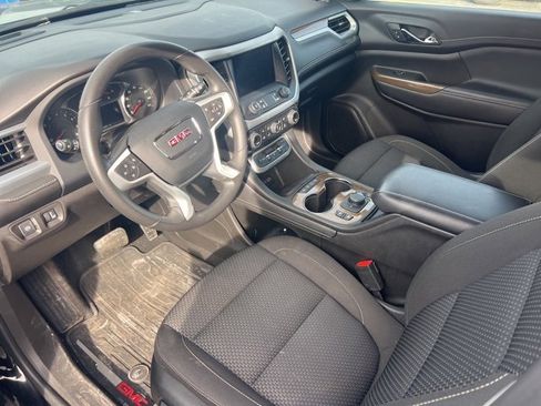 Used 2023 GMC Acadia SLE w/ Driver Convenience Package image 8