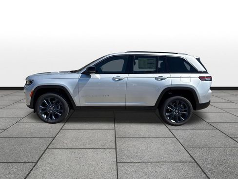 New 2026 Jeep Grand Cherokee Limited AWD/4WD image 2