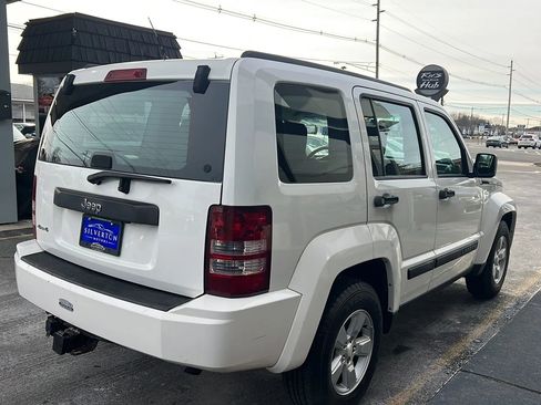 Used 2009 Jeep Liberty Sport image 8