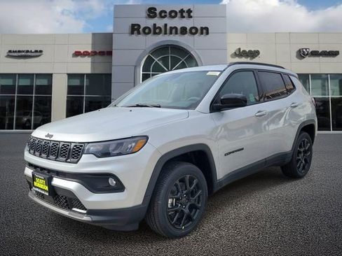 New 2026 Jeep Compass Latitude image 2