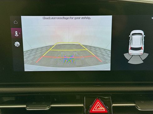 Used 2024 Kia Niro Wind FWD image 23