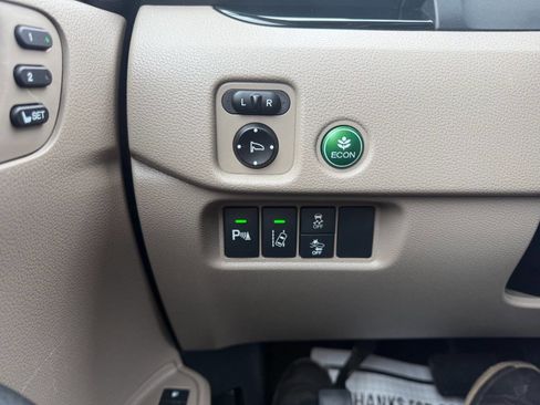 Used 2016 Honda Pilot Touring image 19