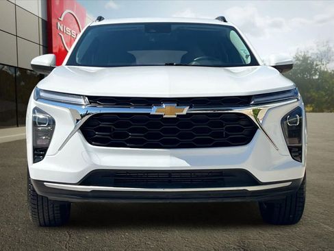 Used 2024 Chevrolet Trax LT w/ Driver Confidence Package image 11