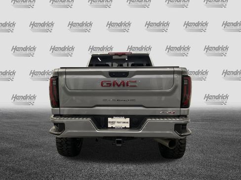 Used 2025 GMC Sierra 2500 AT4 w/ AT4 Premium Plus Package image 9