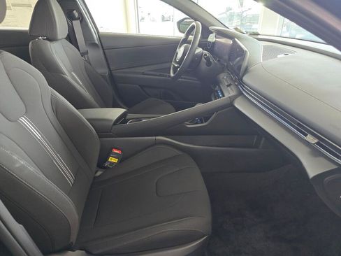New 2026 Hyundai Elantra SEL FWD image 38