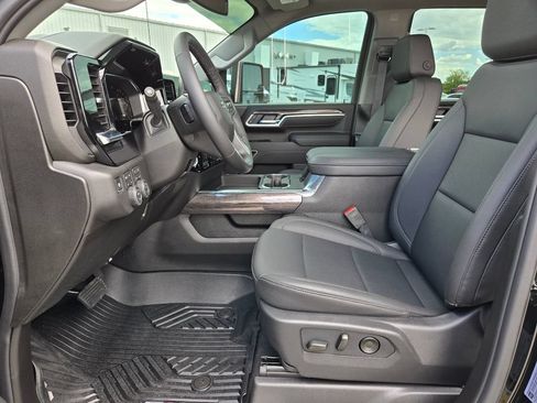 Used 2026 Chevrolet Silverado 3500 LTZ w/ LTZ Plus Package AWD/4WD image 4