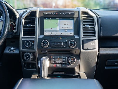 Used 2017 Ford F150 Raptor w/ Equipment Group 802A Luxury image 30