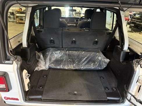 Used 2023 Jeep Wrangler Unlimited Sport AWD/4WD image 29