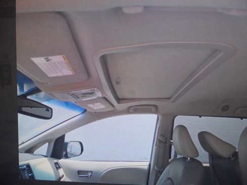 Used 2012 Toyota Sienna XLE w/ XLE Navigation Pkg image 24