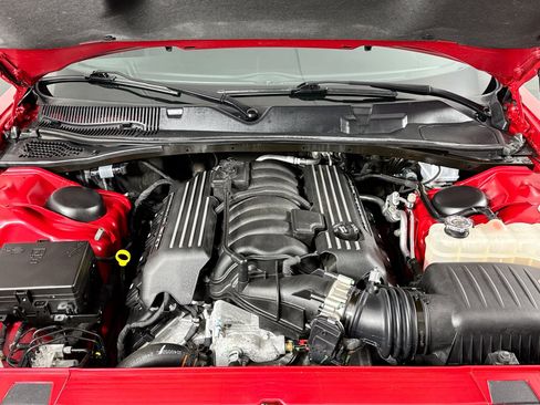 Used 2016 Dodge Challenger R/T Scat Pack w/ Leather Interior Group image 15