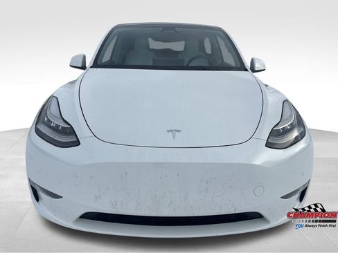 Used 2021 Tesla Model Y Long Range image 10