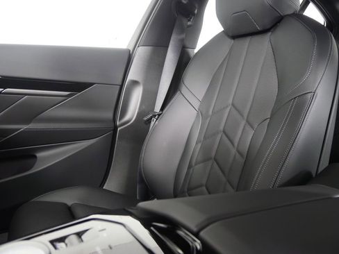 Used 2026 BMW 530i w/ M Sport Package image 23